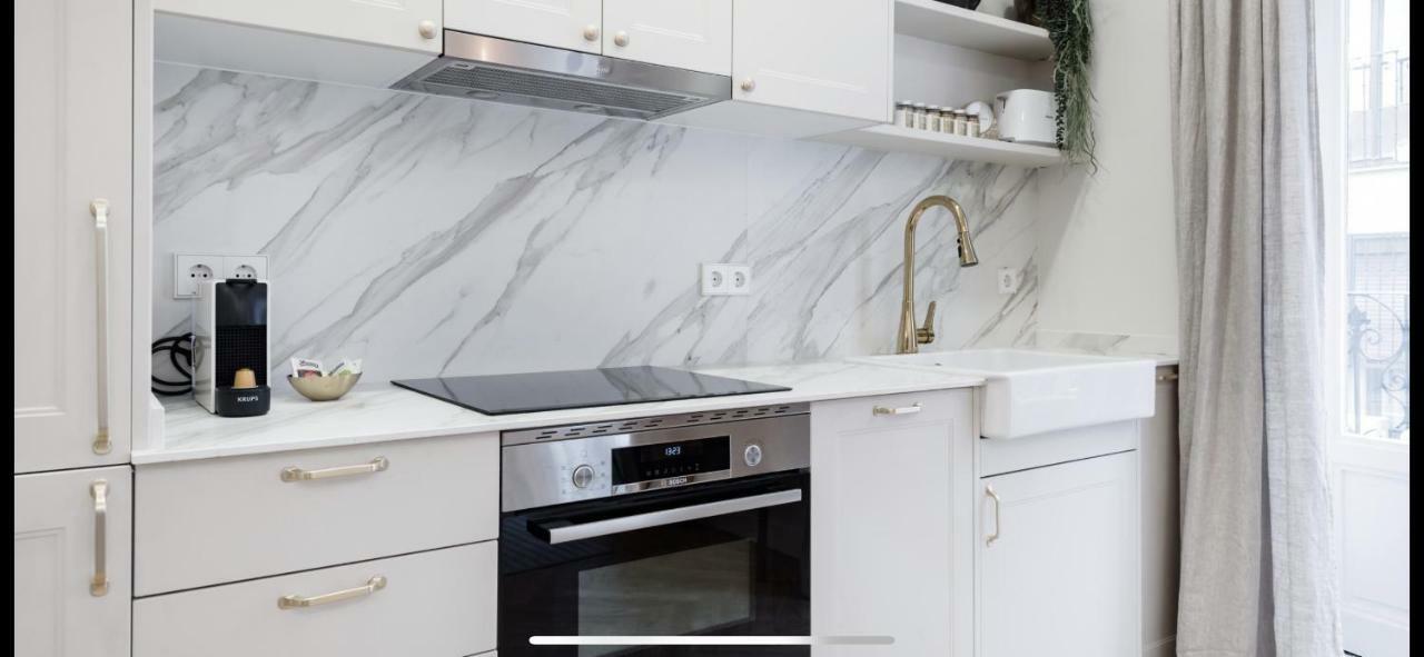Amazing And New Apartment Five Minutes From Gran Via Madrid Ngoại thất bức ảnh