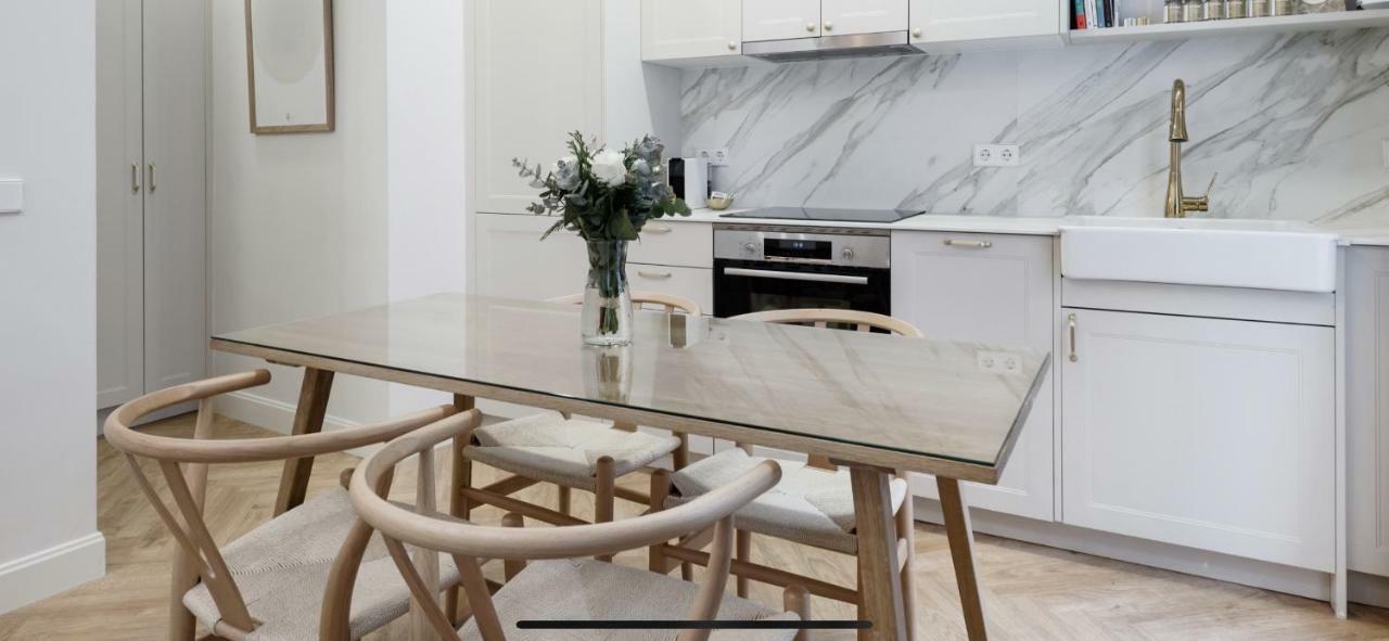 Amazing And New Apartment Five Minutes From Gran Via Madrid Ngoại thất bức ảnh