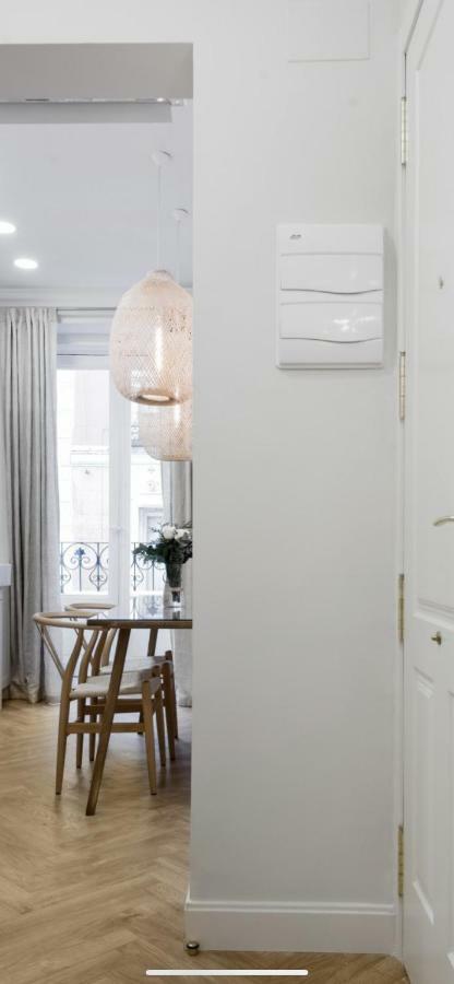 Amazing And New Apartment Five Minutes From Gran Via Madrid Ngoại thất bức ảnh